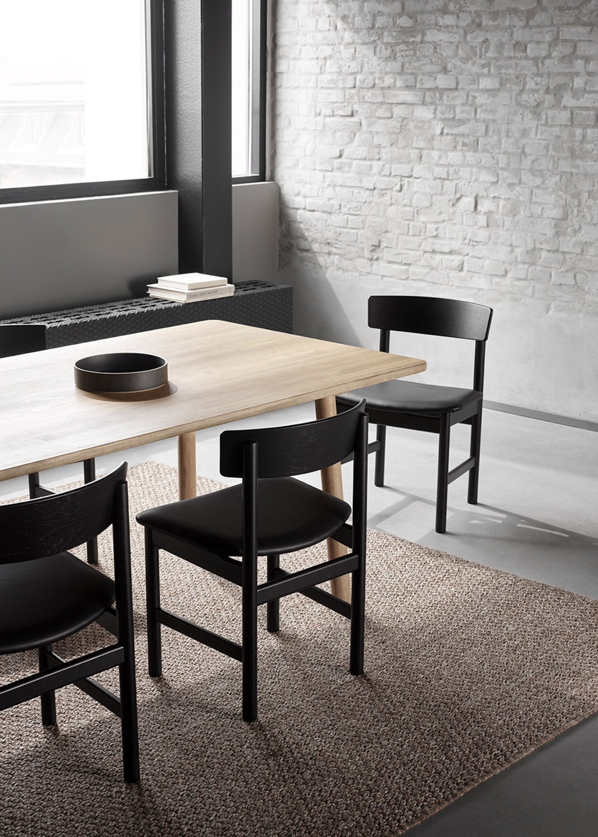 Taro dining table – Iconic Design