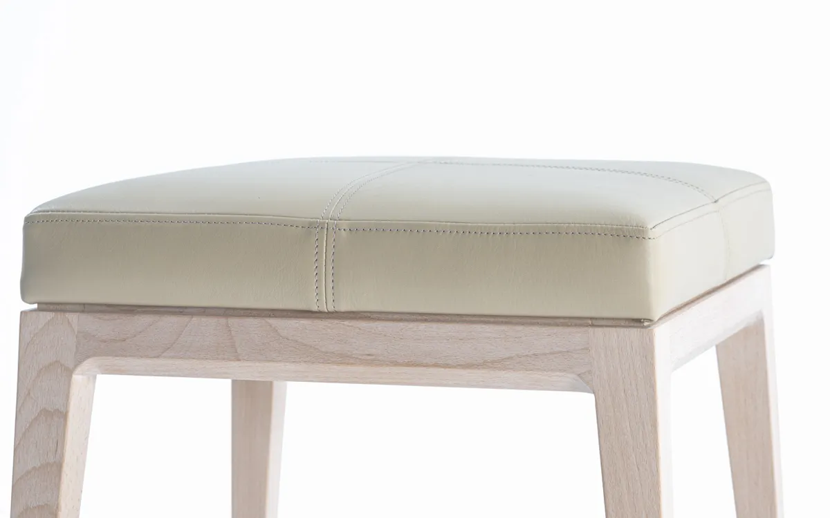 Hugo stool