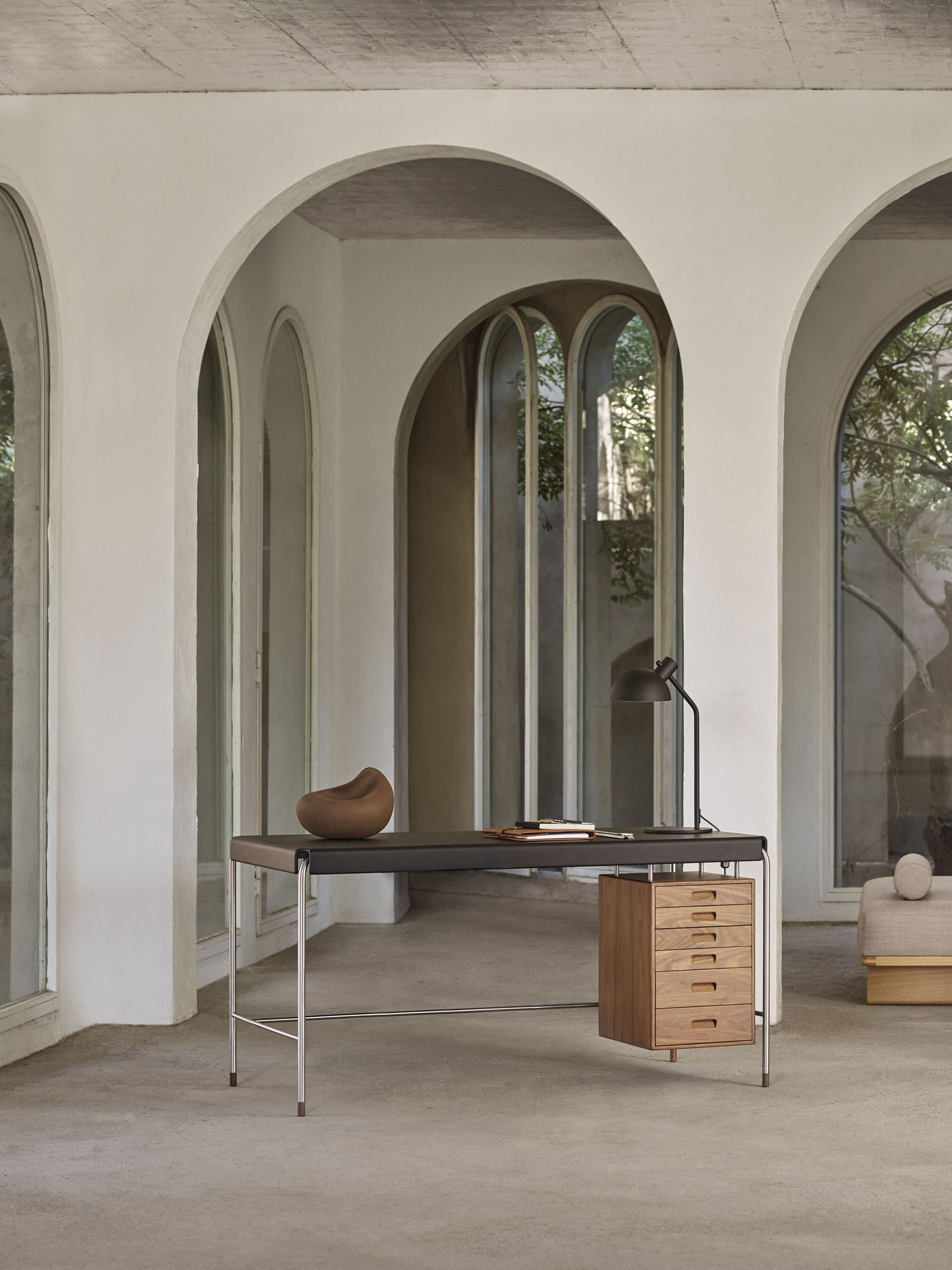 AJ52 Society Table | Arne Jacobsen | 1952