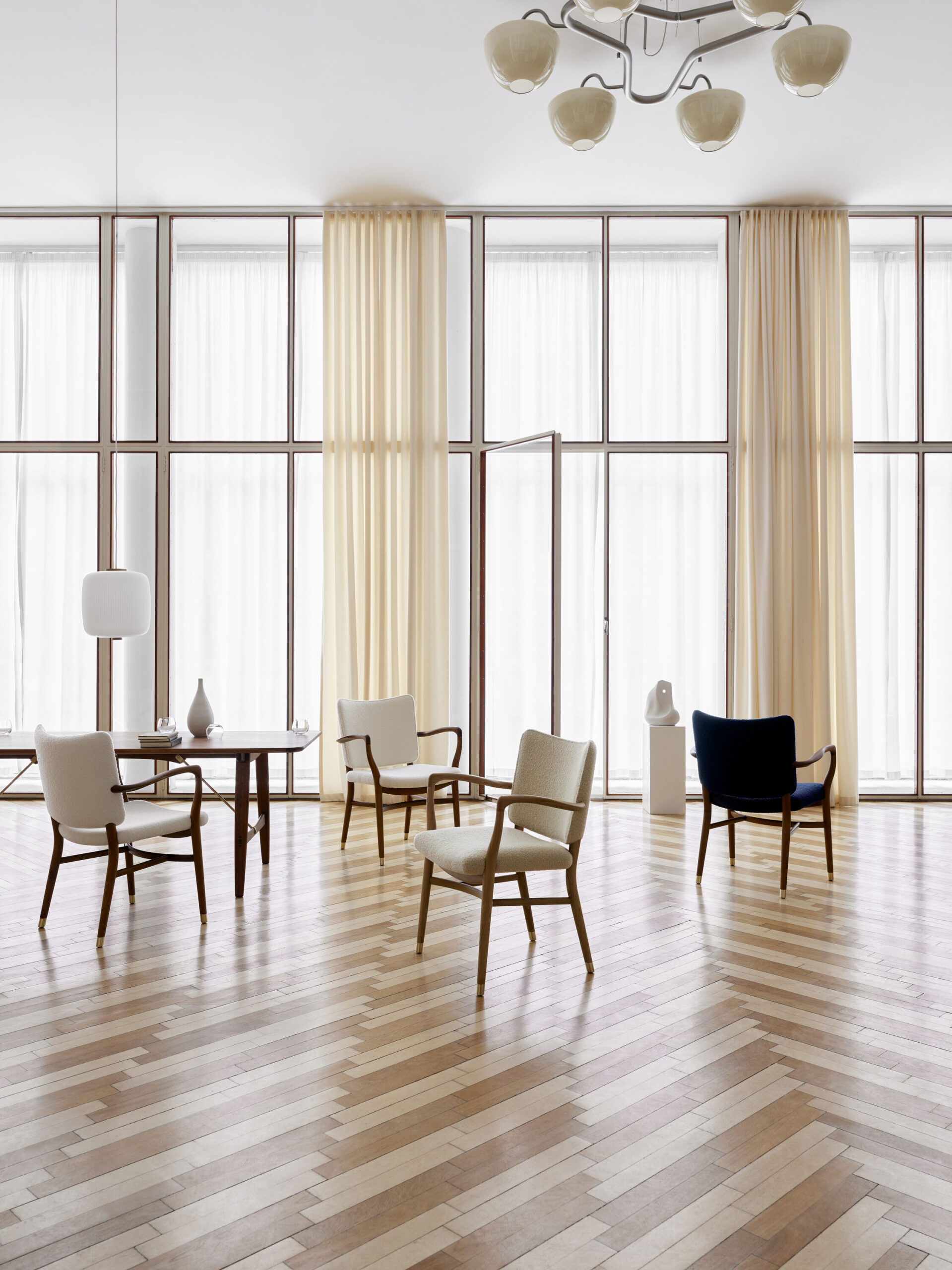 VLA61 Monarch Chair | Vilhelm Lauritzen | 1944