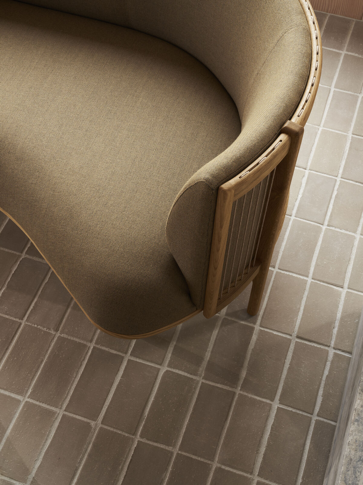 RF1903 Sideways Sofa | Rikke Frost