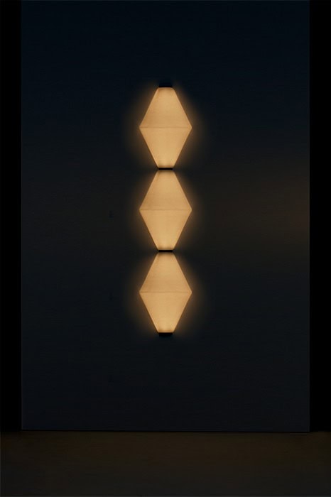 Helium wall | Elisa Ossino