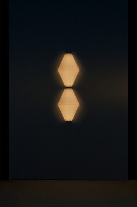 Helium wall | Elisa Ossino