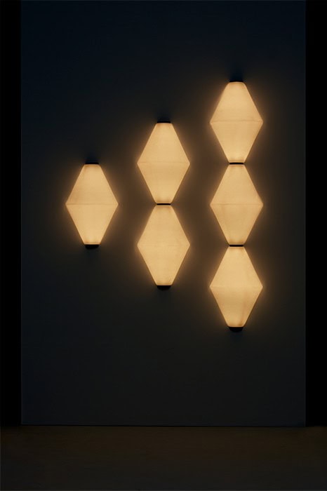 Helium wall | Elisa Ossino