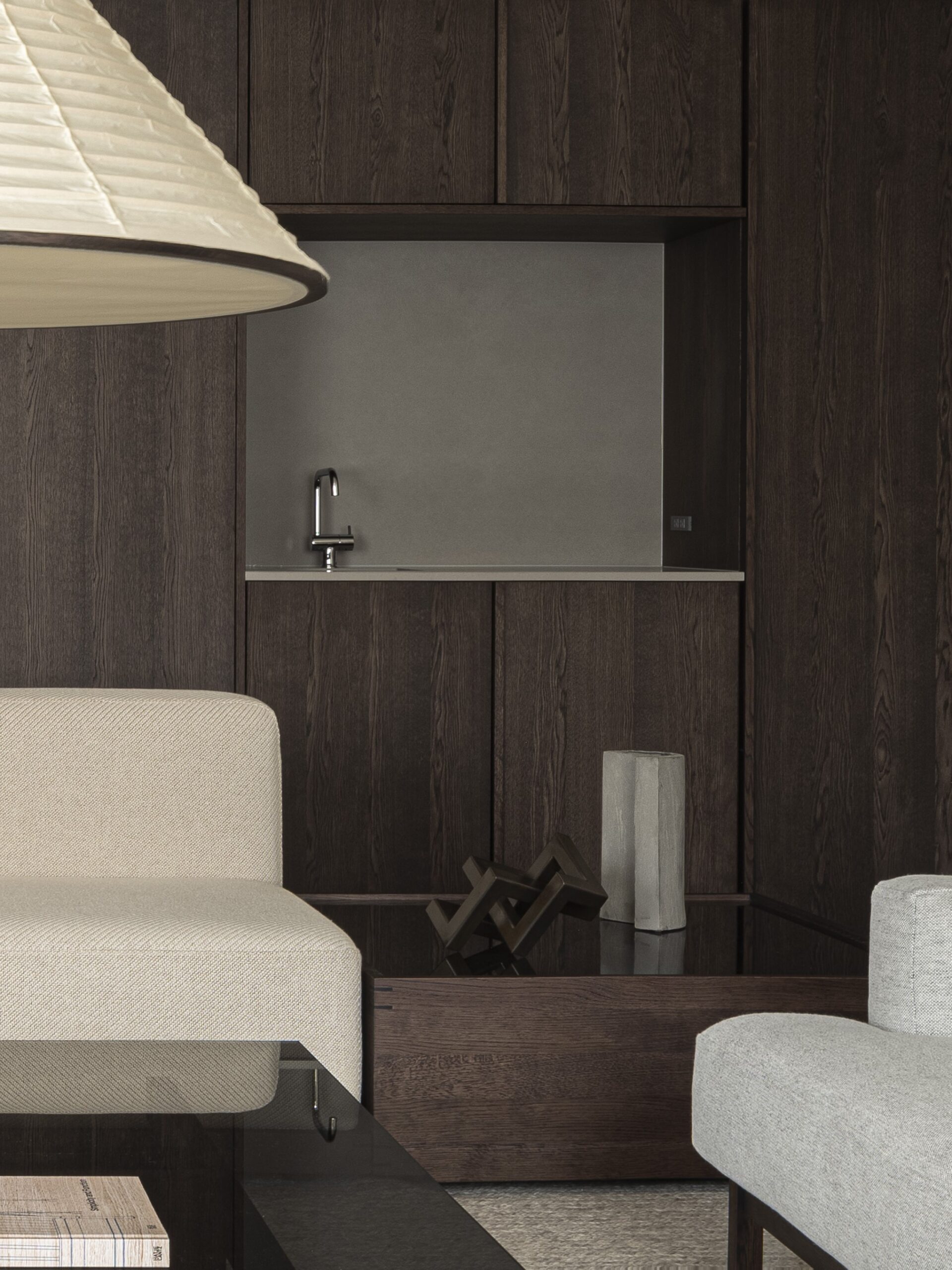 N-S02 Table | BELLUSTAR TOKYO