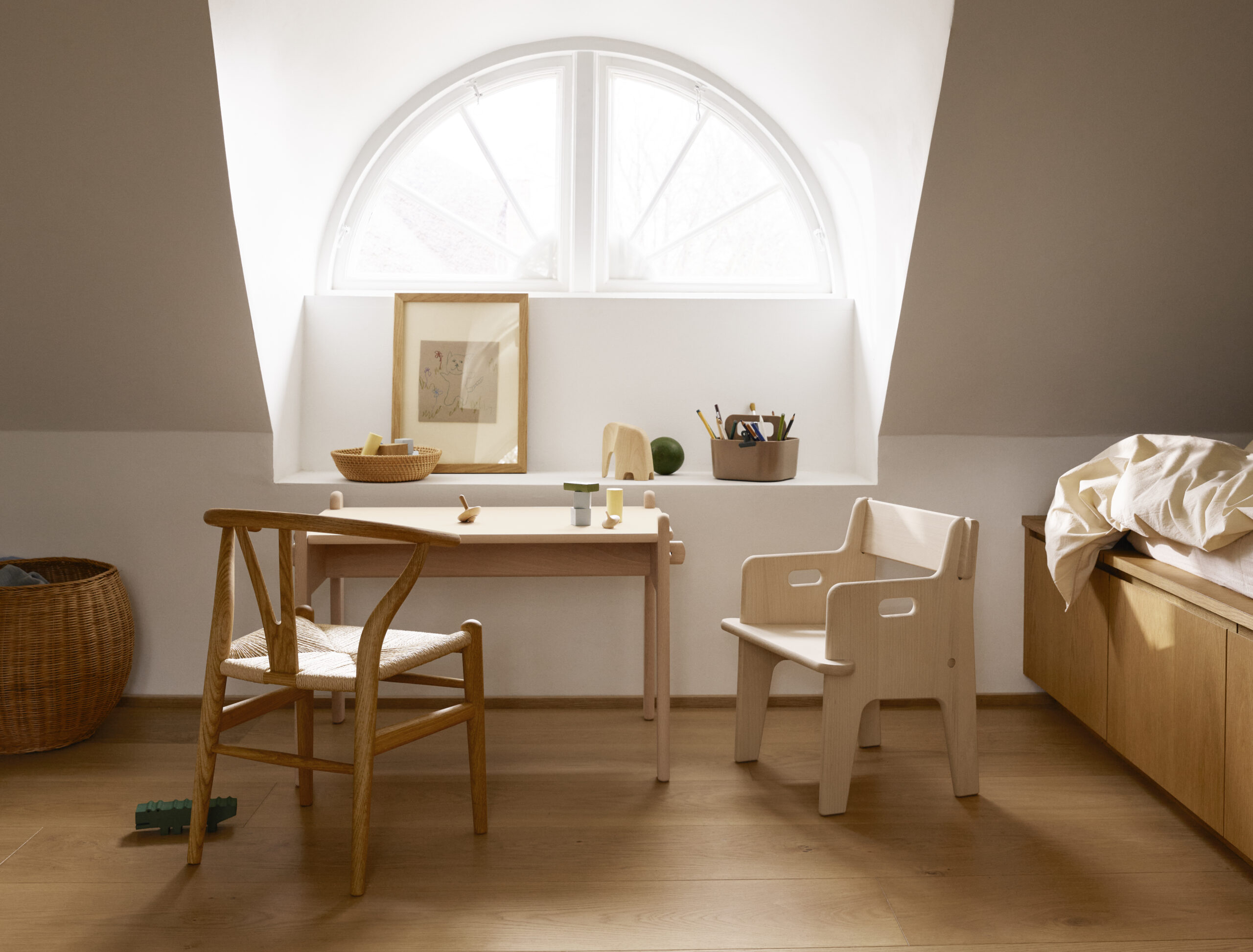 CH24 Children's Wishbone Chair | Hans J. Wegner | 1950/2024