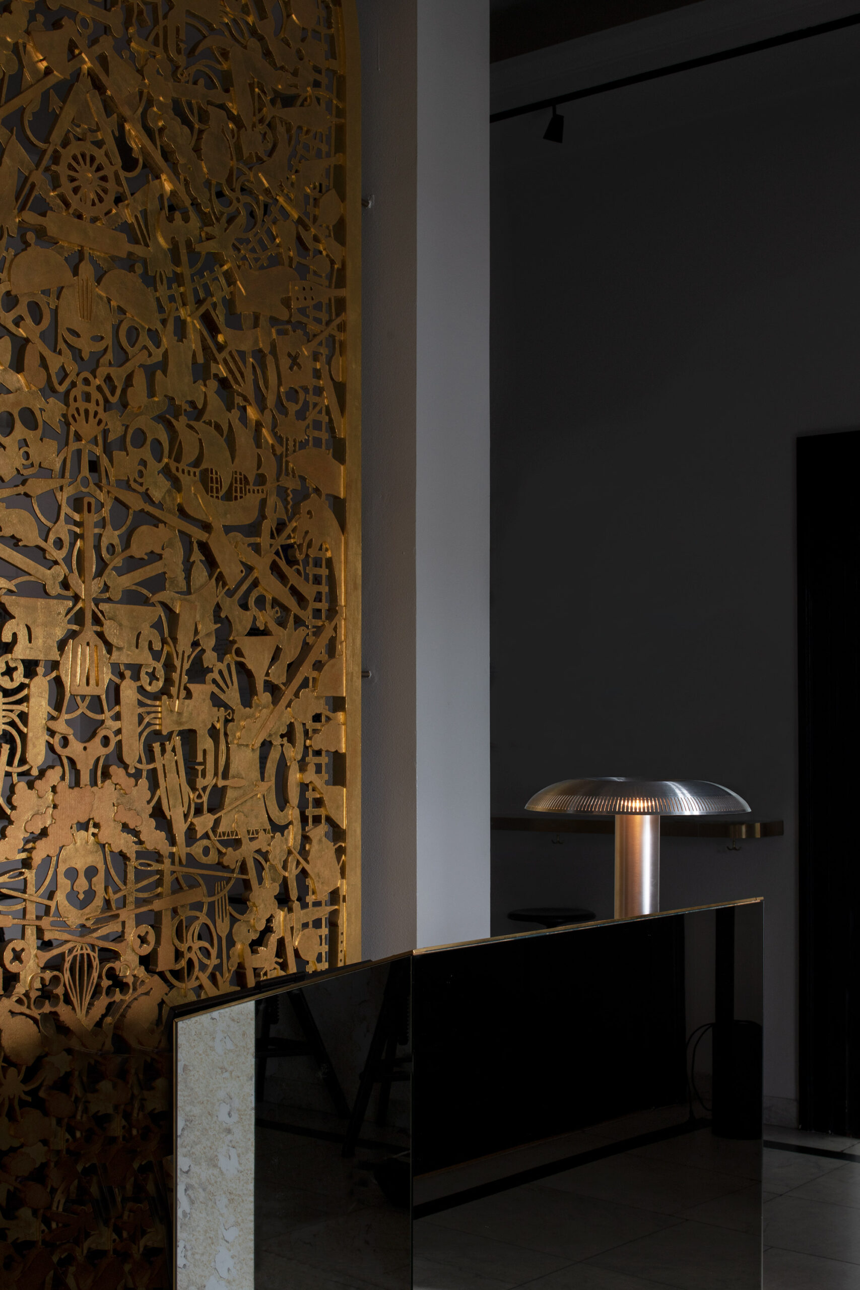 W203 Ilumina Table | Ilse Crawford