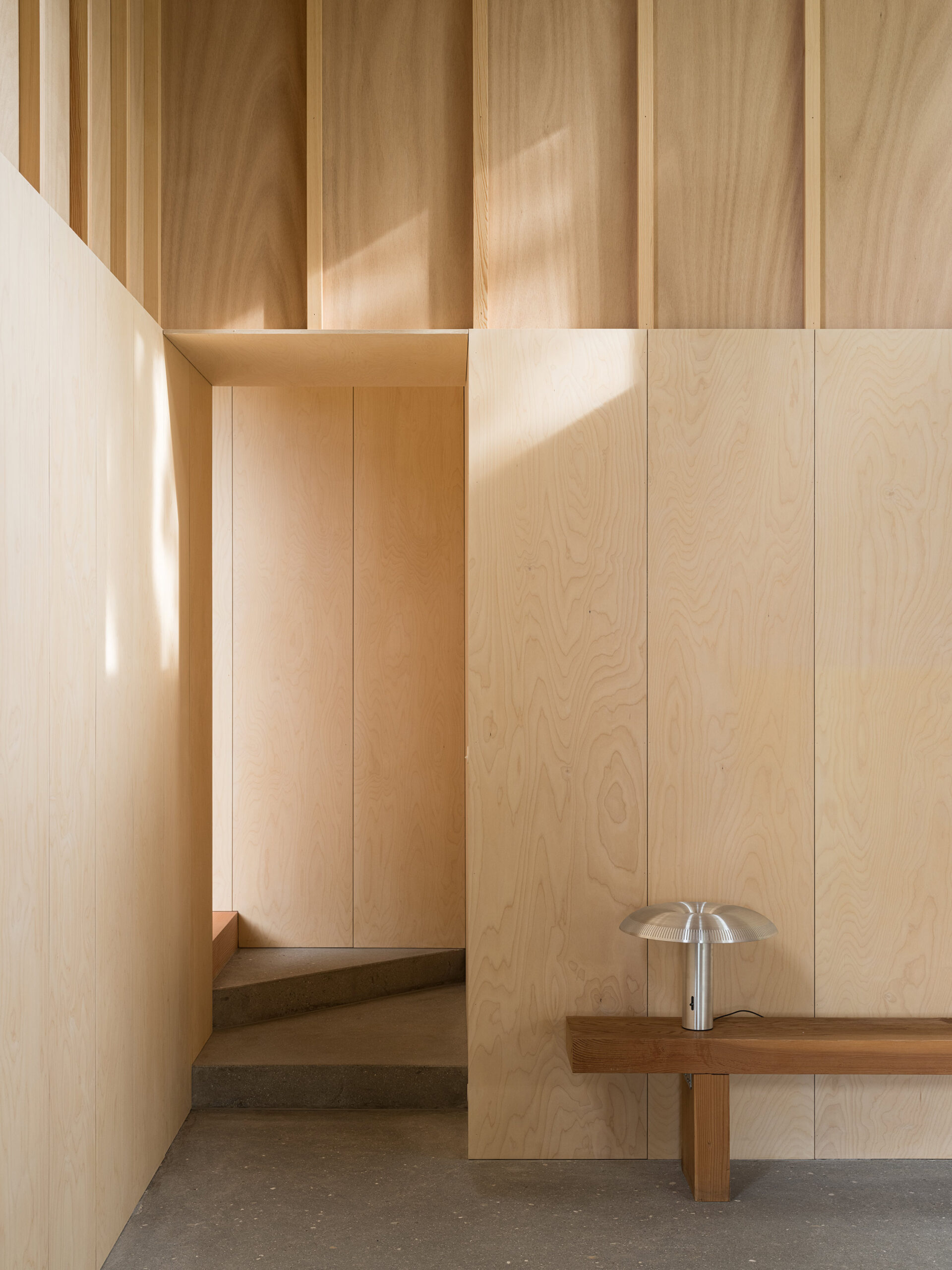 W203 Ilumina Table | Ilse Crawford