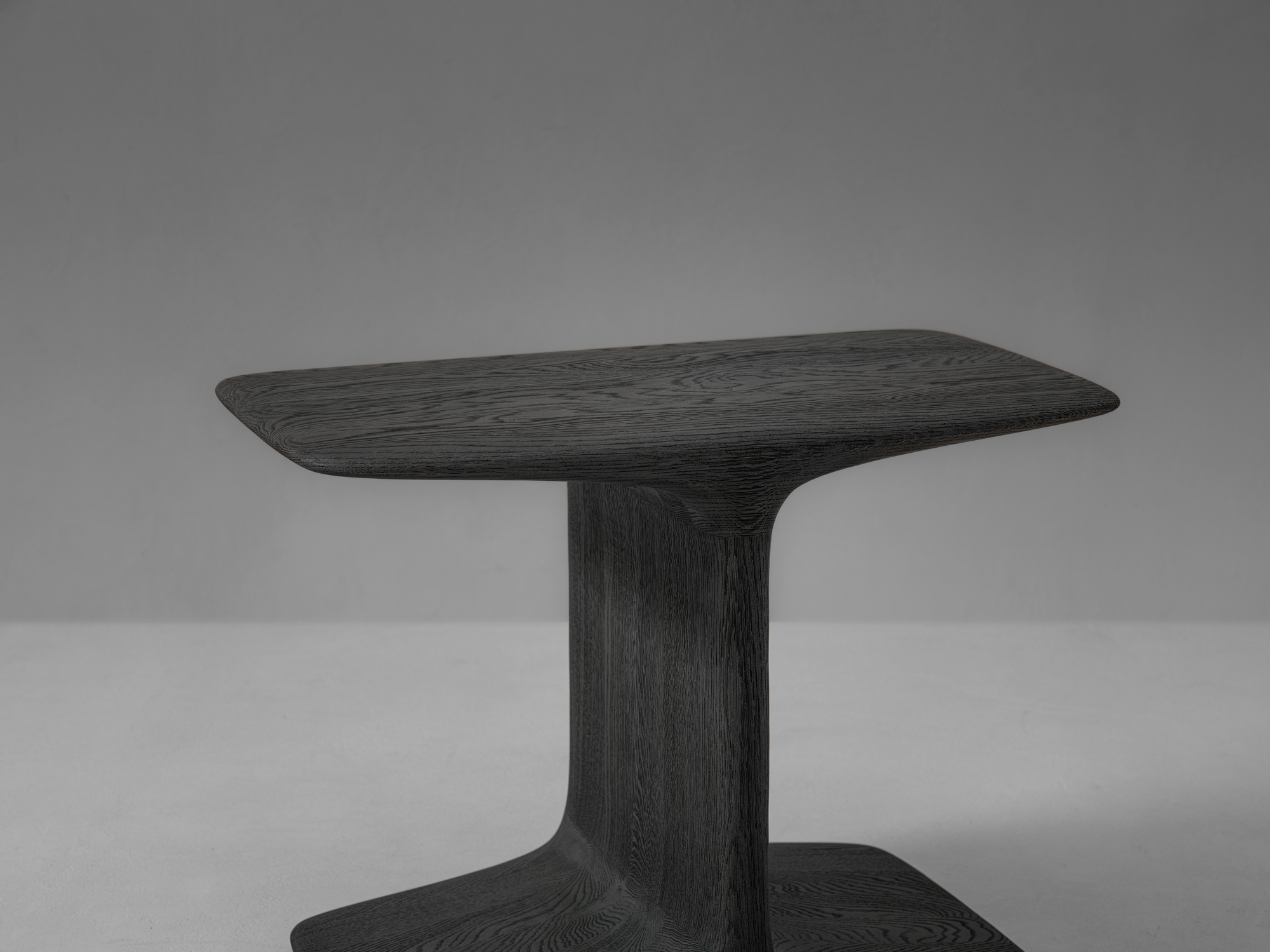 CLIPS Side Table Symmetrical