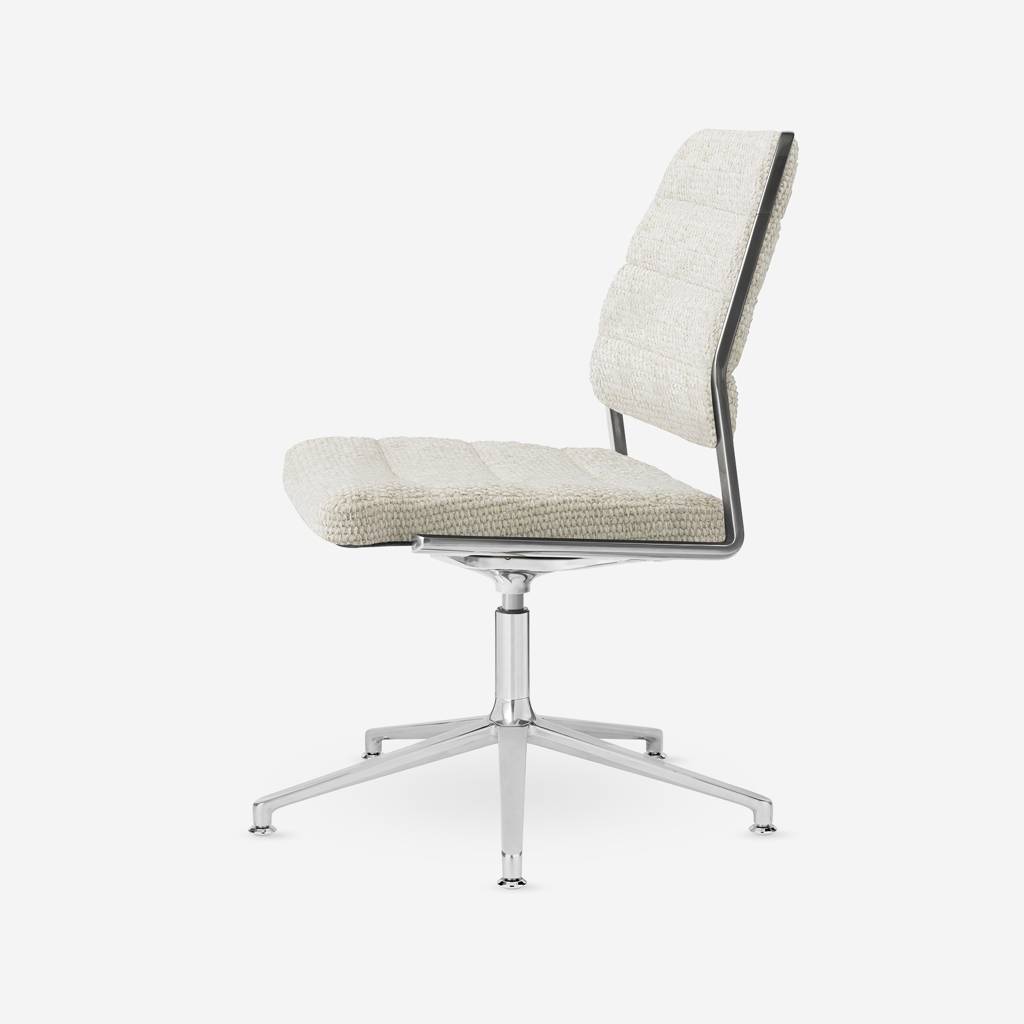 VIPP 454+ Swivel Chair w/gliders