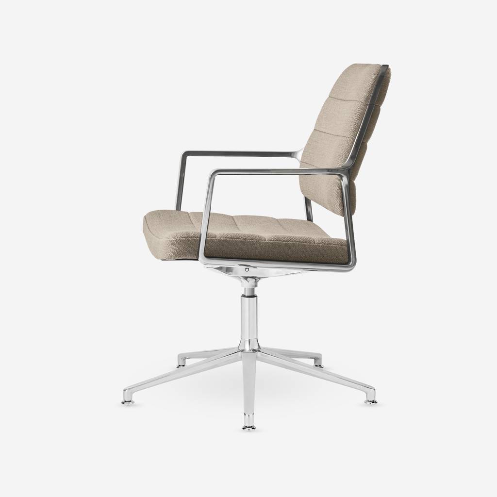 VIPP 455+ Swivel Chair w/gliders