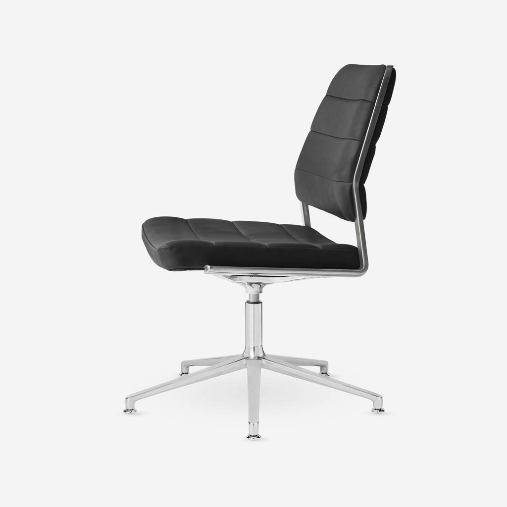 VIPP 454+ Swivel Chair w/gliders