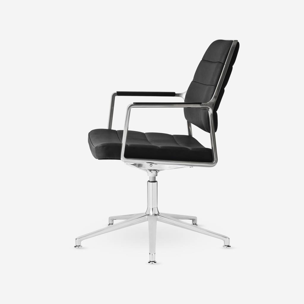 VIPP 455+ Swivel Chair w/gliders