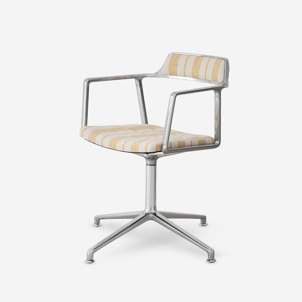 VIPP 452 Swivel Chair w/gliders | Mesura Edition