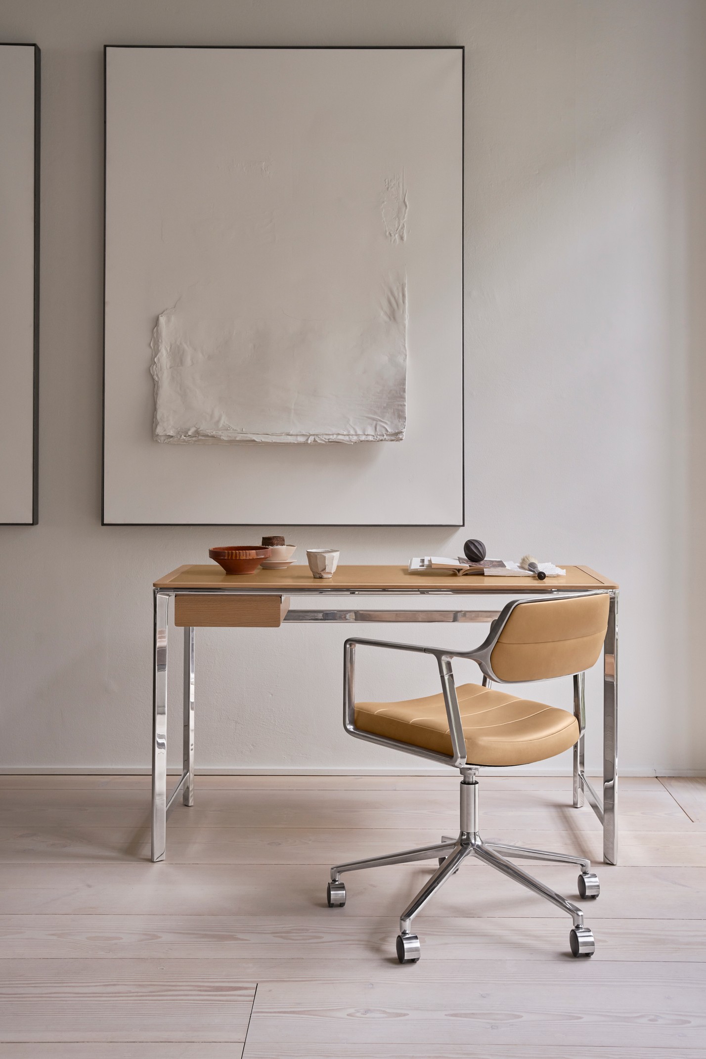 VIPP 453+ Swivel Chair w/castors, 25% off